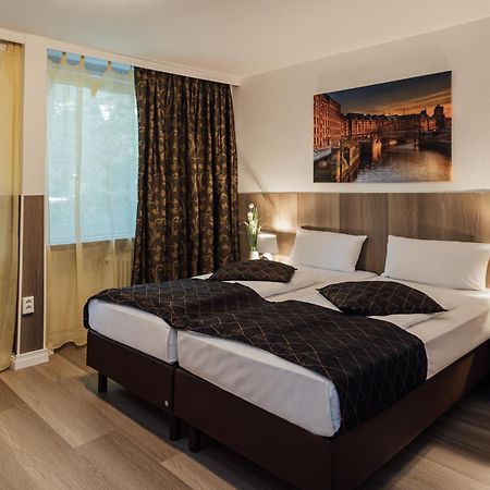Hotel Hanseat Hamburg-Harburg Buitenkant foto