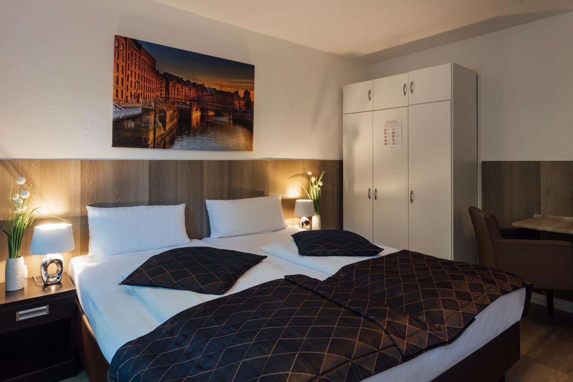 Hotel Hanseat Hamburg-Harburg Buitenkant foto