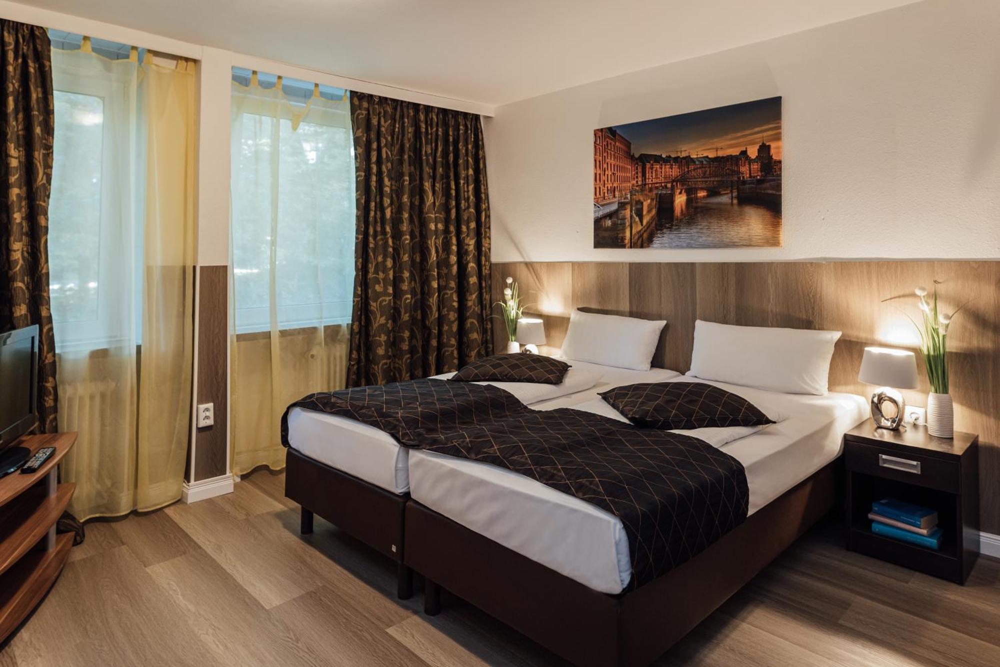 Hotel Hanseat Hamburg-Harburg Buitenkant foto